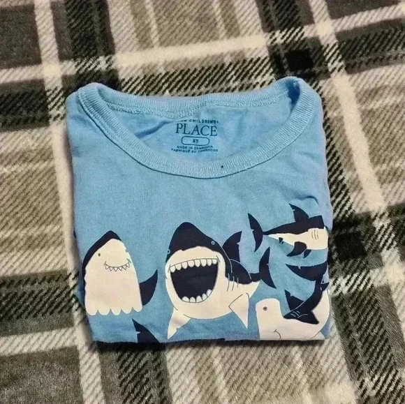 Childrens Place 5t blue 100% cotton shark shirt - Picture 2 of 9